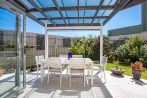 Thalassa I Pet Friendly I 2 Mins Walk to Beach, Culburra Beach